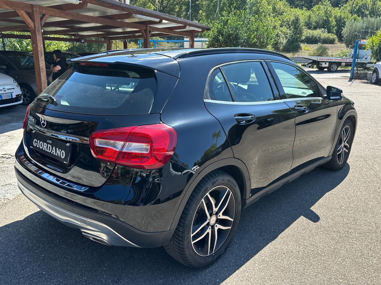 Mercedes-benz GLA 180 d Premium
