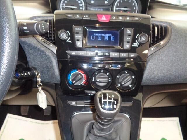 Lancia Ypsilon 1.0 FireFly 5 porte S&S Italiana