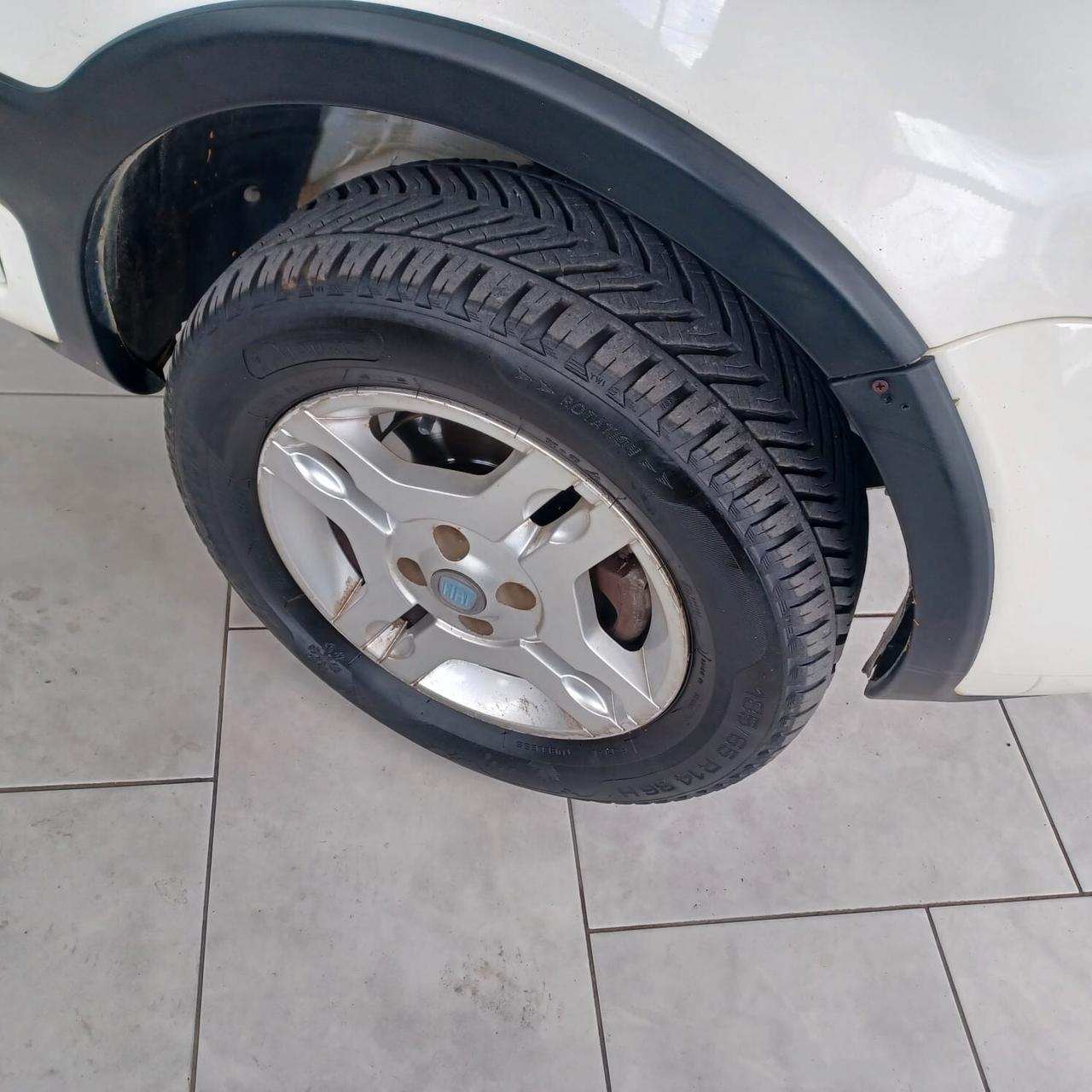 PANDA CROSS 4X4 1.3 MJTD INDISTRUTTIBILE