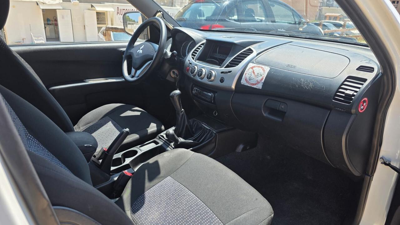 MITSUBISHI L200 2.5 DI-D AUTOCARRO 2014 INTEN TEND CLU € 12.500,00 + IVA