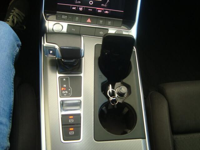Audi A6 Avant 40 2.0 tdi mhev 204CV Design s-tronic
