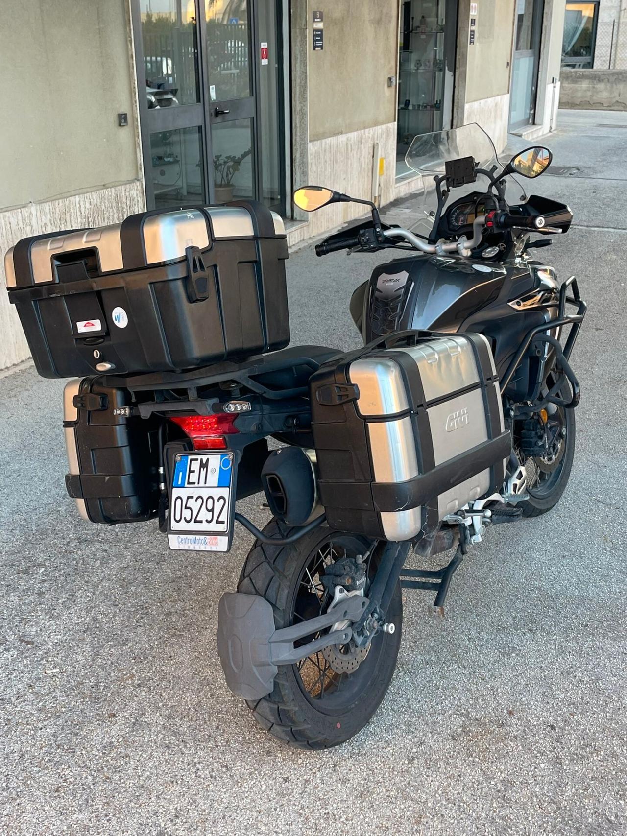 Benelli TRK 502