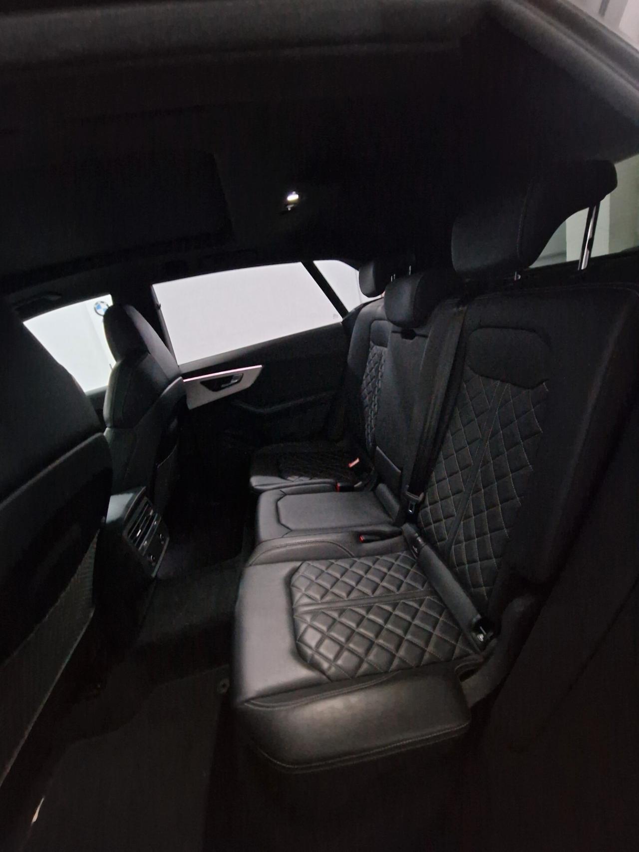 Audi Q8 SQ8 TDI quattro tiptronic sport attitude