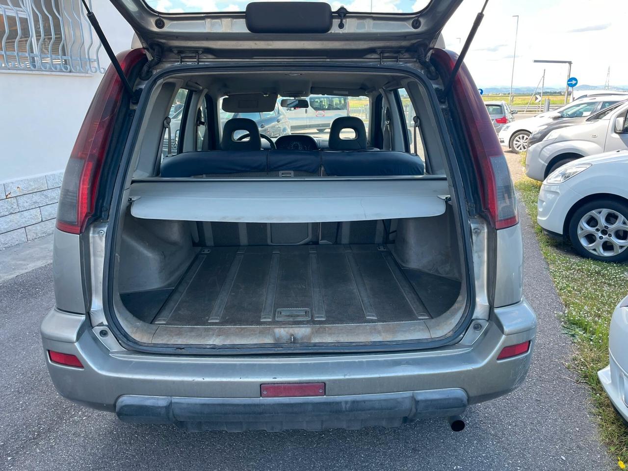 Nissan X-Trail 2.2 dCi Elegance