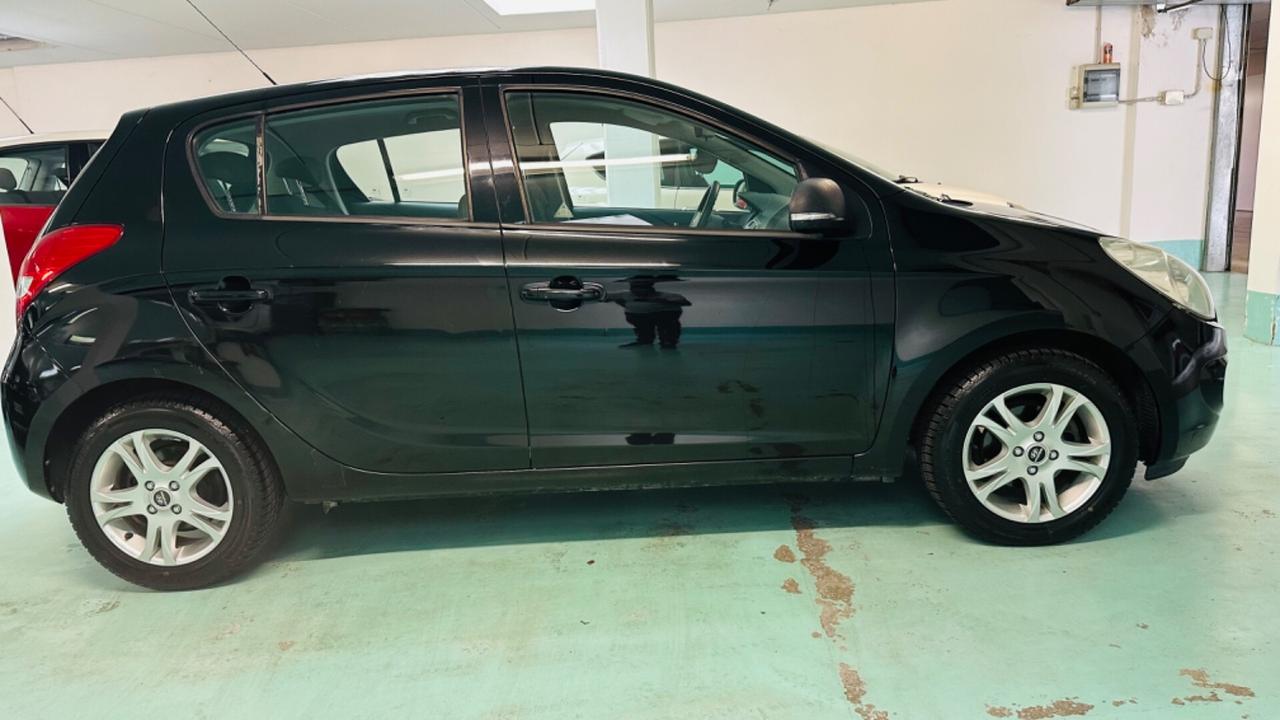 Hyundai i20 1.4 CRDi 5p. (Anche per neopatentati)