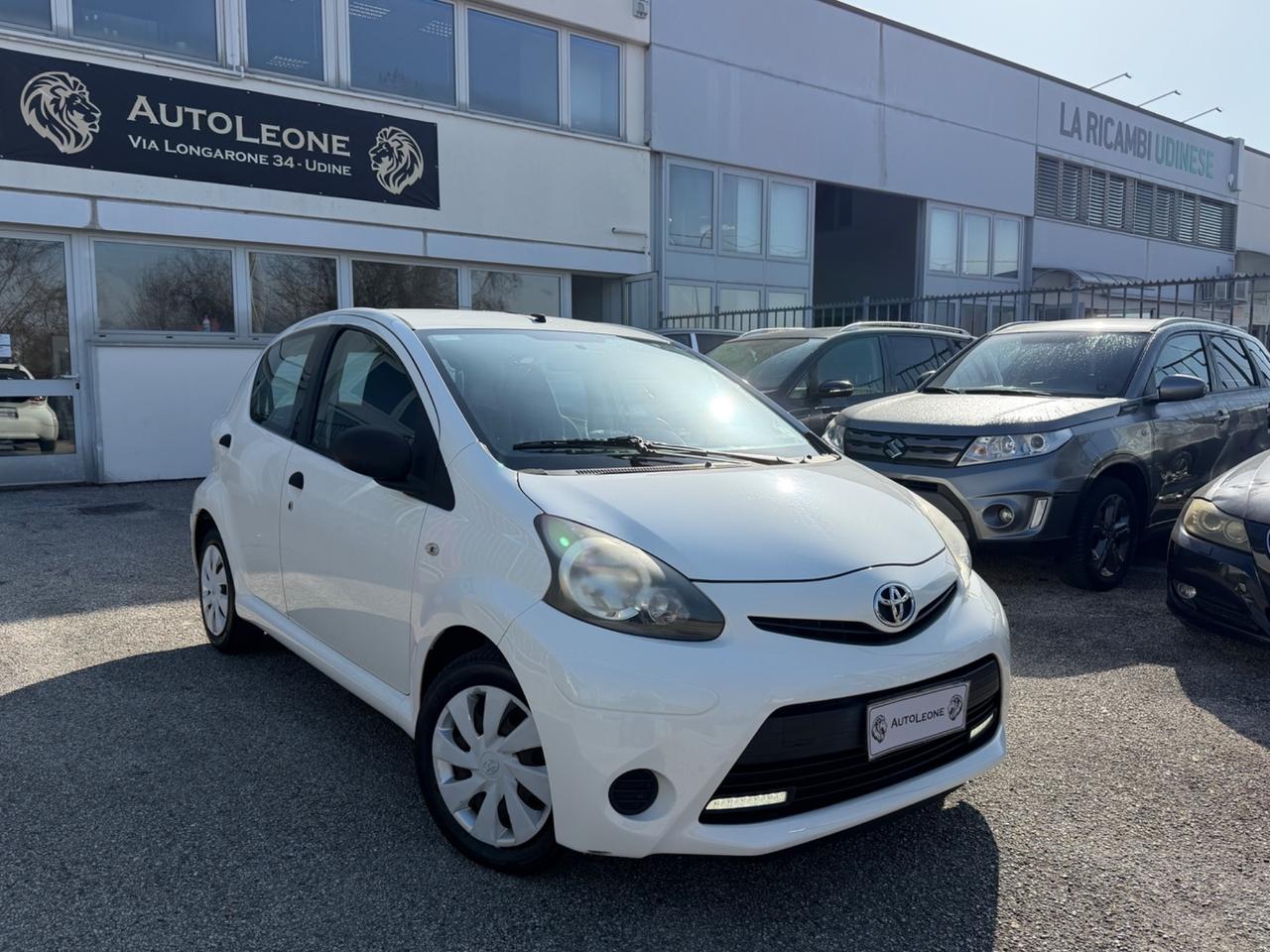 Toyota Aygo 1.0 12V VVT-i 5 porte Connect