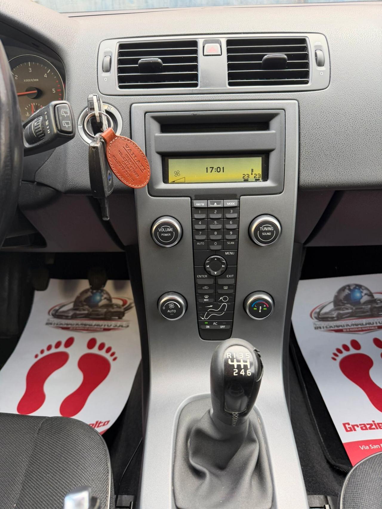 VOLVO V 50