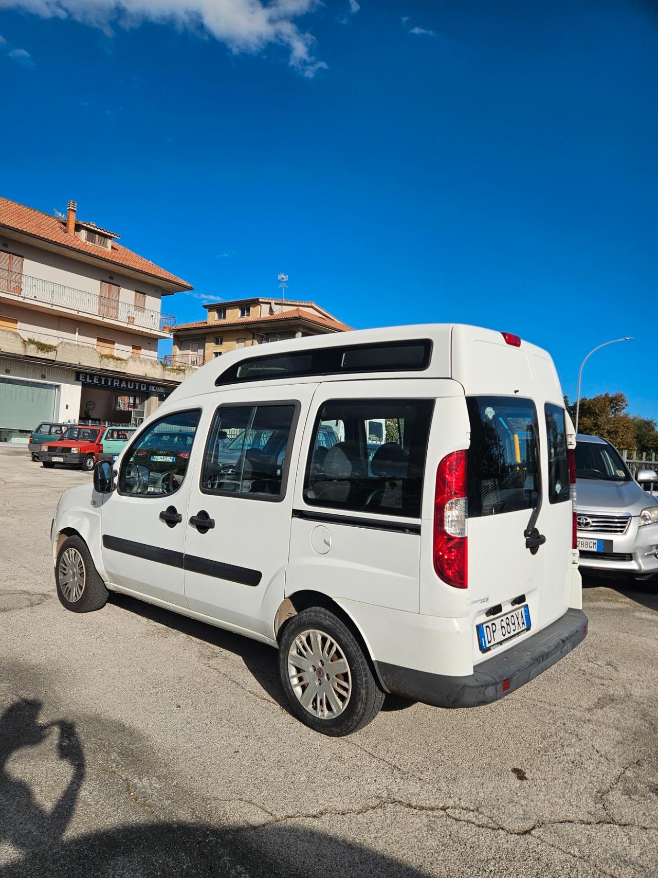 Fiat Doblò 1.9 MJT 120 CV tetto alto con pedana per trasporto disabili