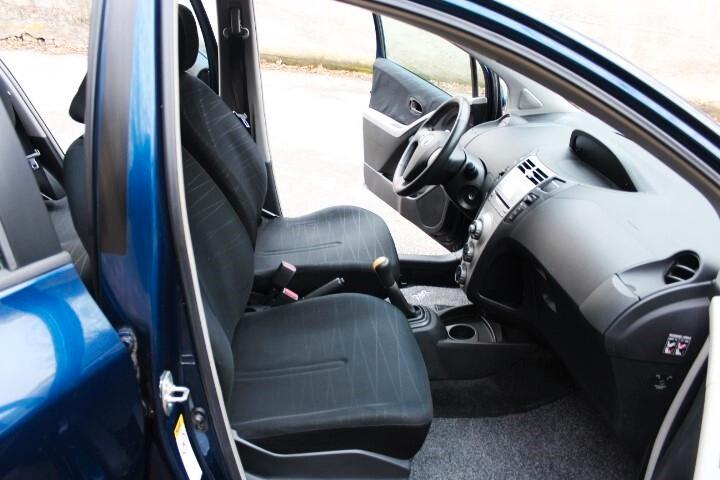 Toyota Yaris 1.0 5 porte Sol 89.000KM CLIMA NEOPATENTATI RADIO CD