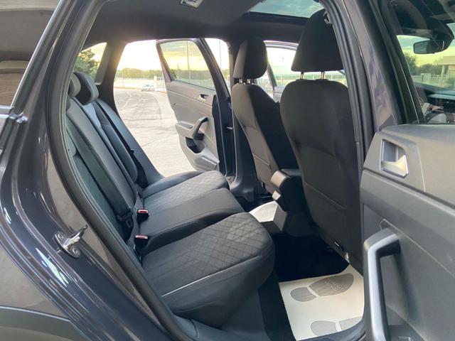 VOLKSWAGEN Taigo 1.0 TSI 110 CV DSG R-Line TETTO APR/PAN