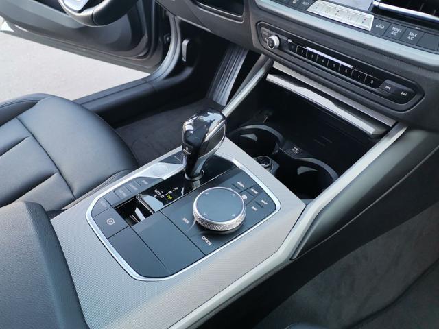 BMW 320 d 48V xDrive Touring Business Advantage