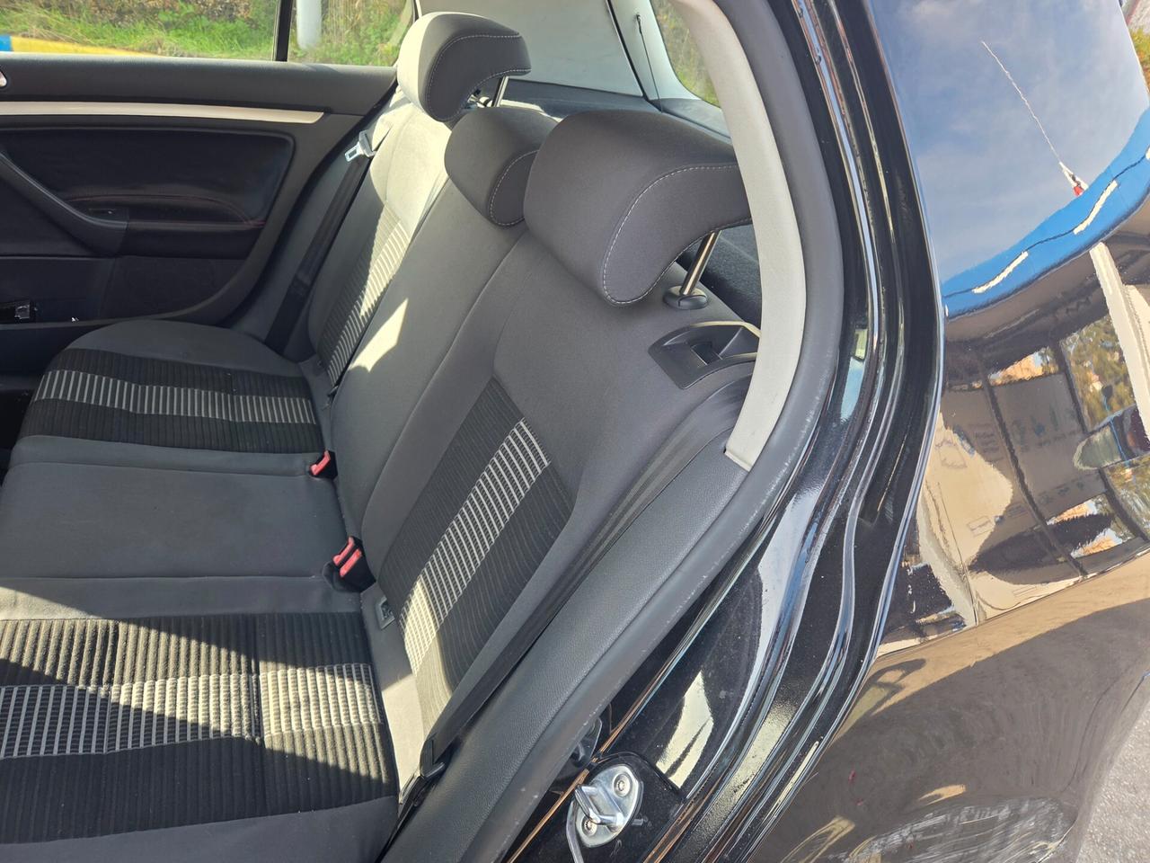 Volkswagen Golf 1.9 TDI DPF 5p 2008