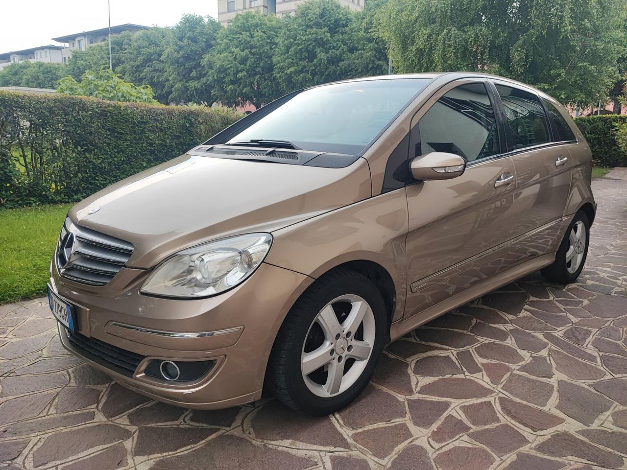 Mercedes-benz B 170 Sport 1.7 Benz automatico neopatentati