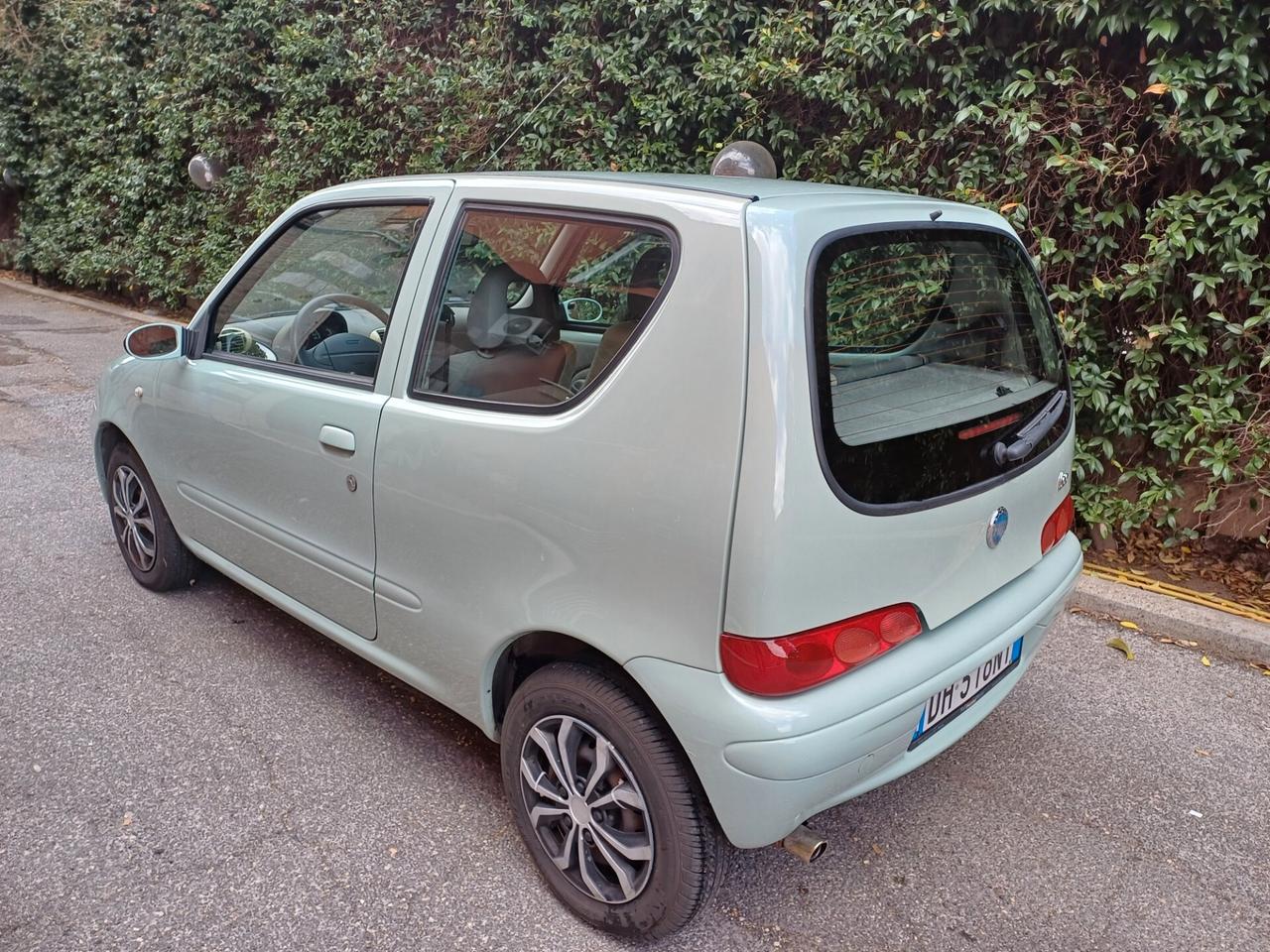 Fiat 600 BENZINA 75.000 KM ORIGINALI NEOPATENTATI