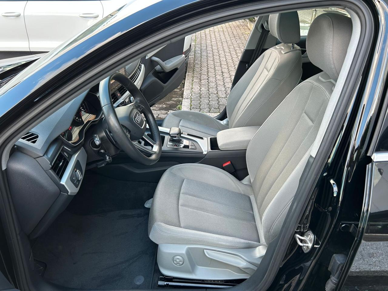 Audi A4 allroad Quattro 40 2.0 tdi mhev quattro 204cv TETTO