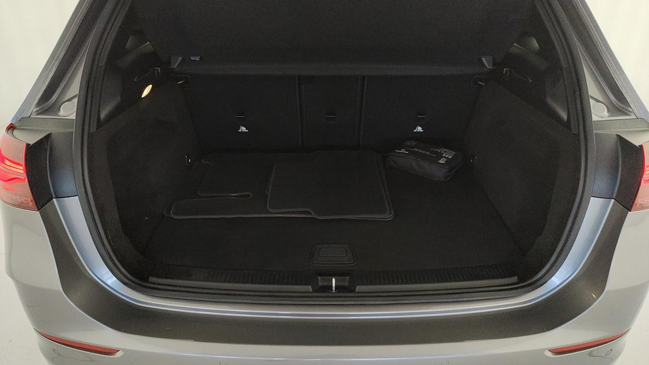 Mercedes-Benz B 180 d Digital Edition auto