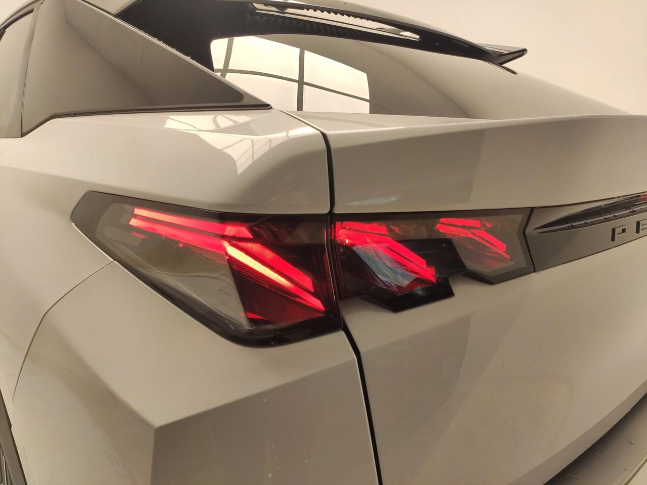 Peugeot 3008 Hybrid 136 e-DCS6 GT