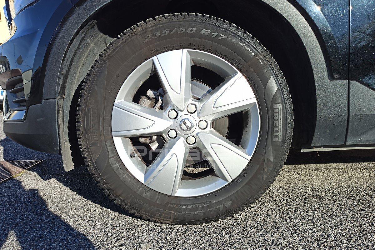 VOLVO XC40 T2 Geartronic Momentum Core
