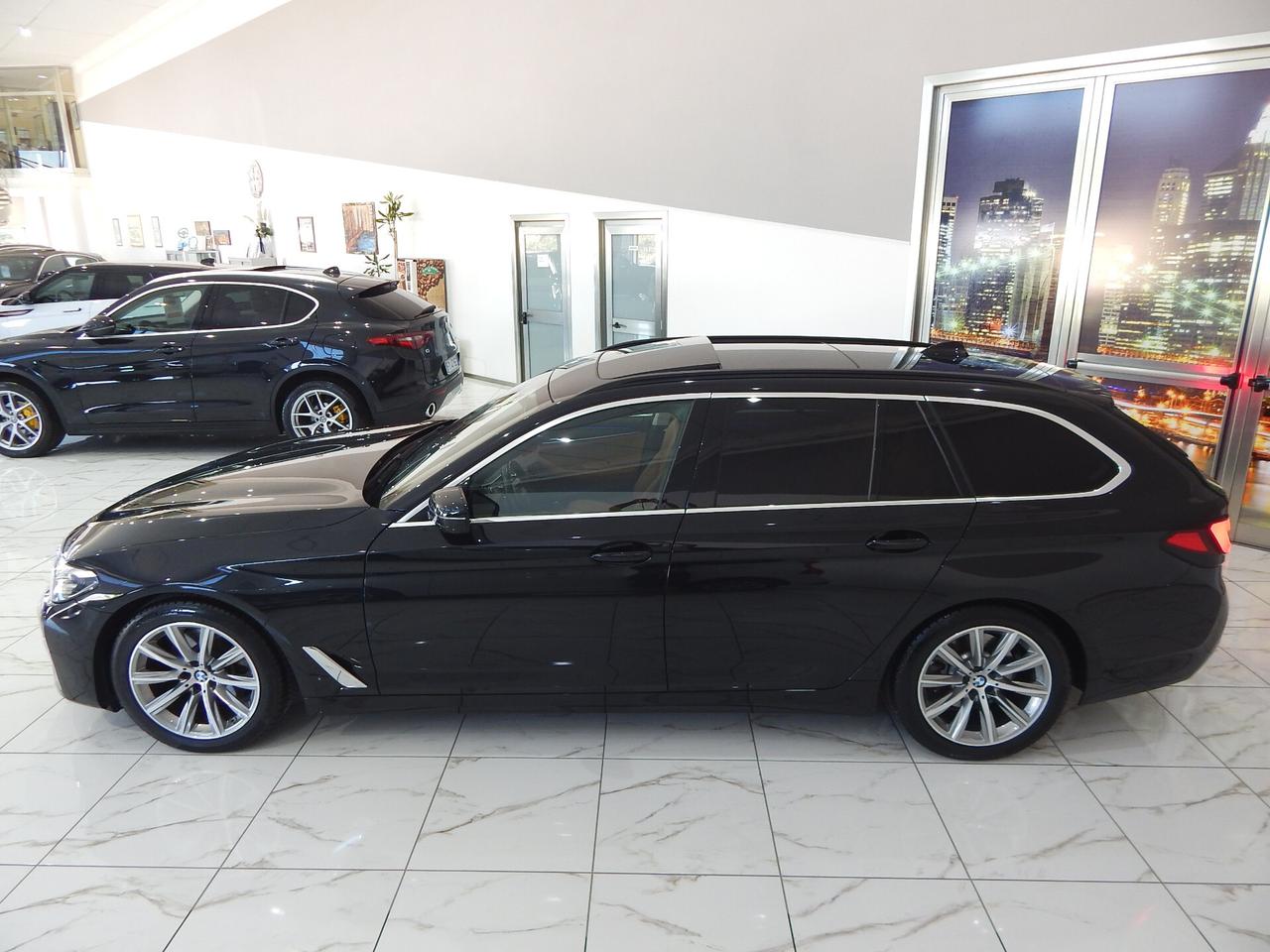 BMW 520 d Touring Luxury Aut TETTO-NAVI-PELLE-LED