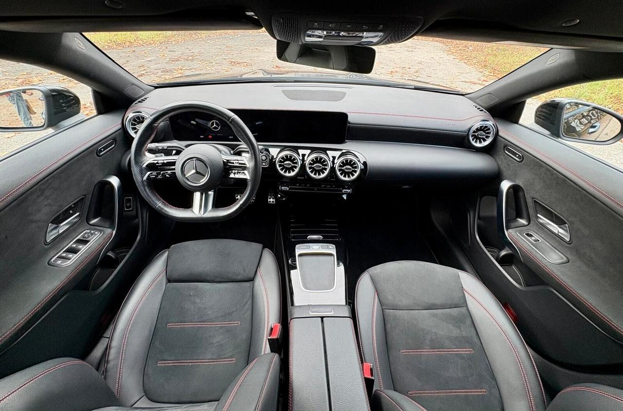 Mercedes-benz CLA 180 Automatic Shooting Brake AMG Line Premium