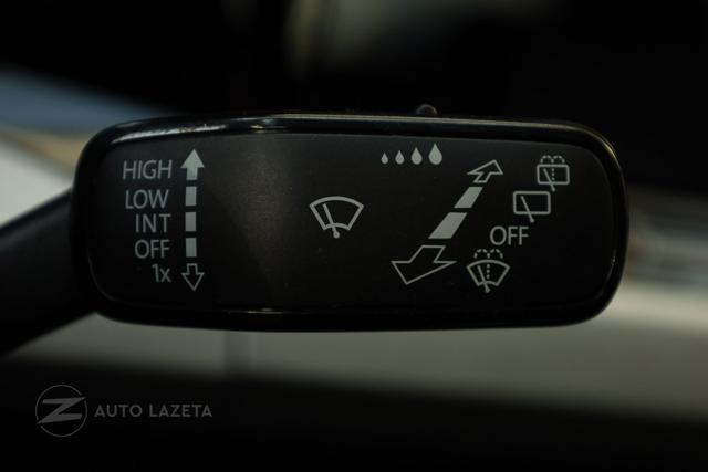 VOLKSWAGEN Golf 1.0 TSI Life