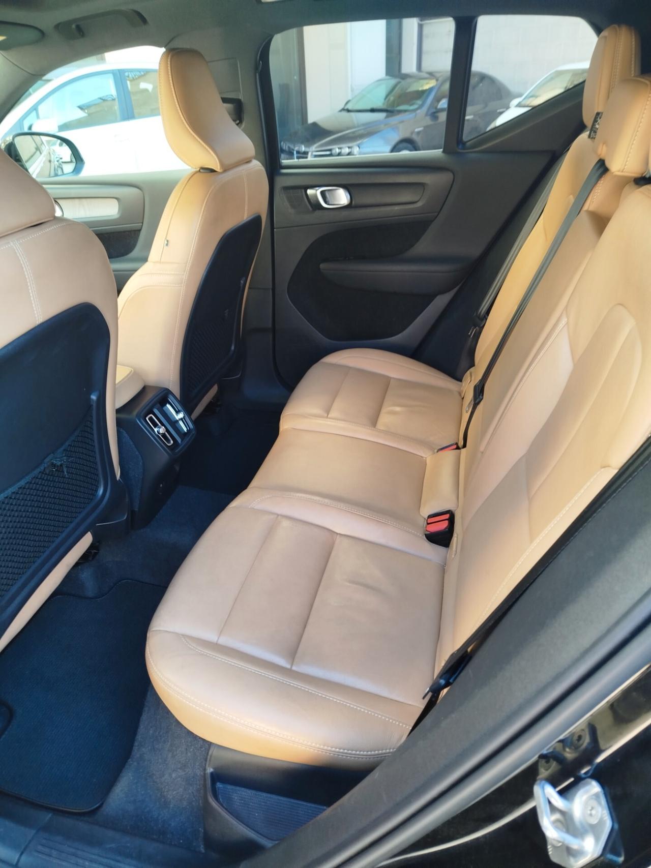 Volvo XC40 D3 AWD Geartronic Inscription