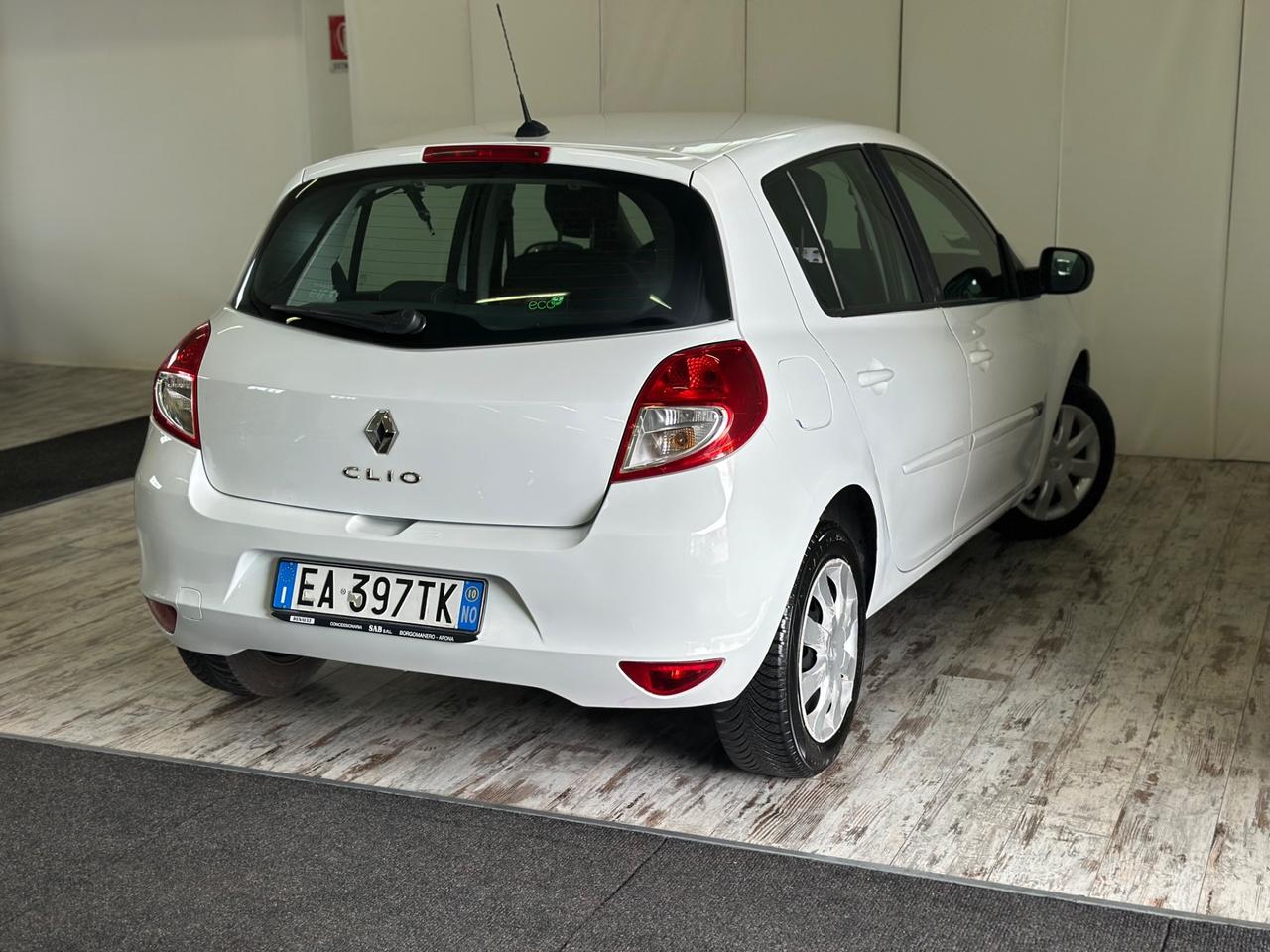 Renault Clio 1.2 Benzina 16V 5 porte Luxe Ok Neopatentati