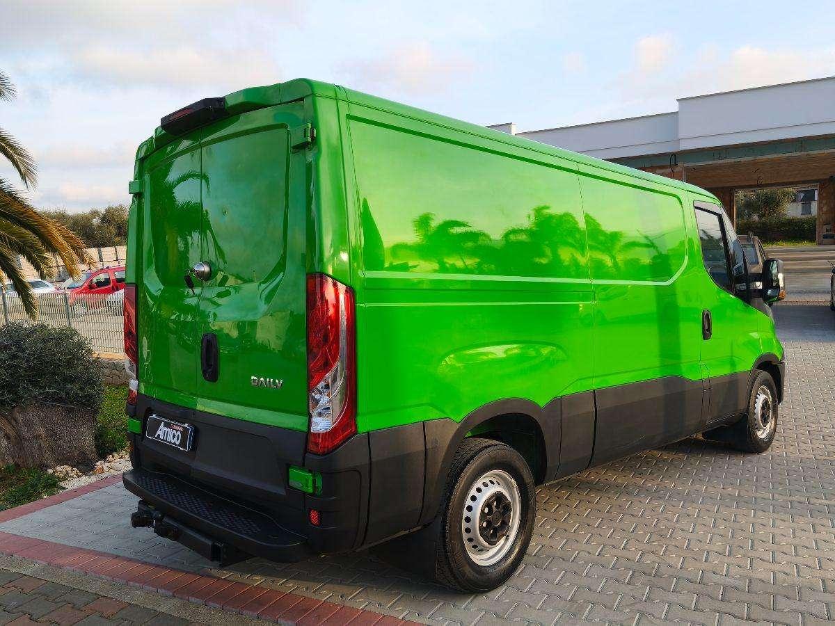 Iveco Daily 35S14 Furgone Medio Tetto Basso Gancio traino