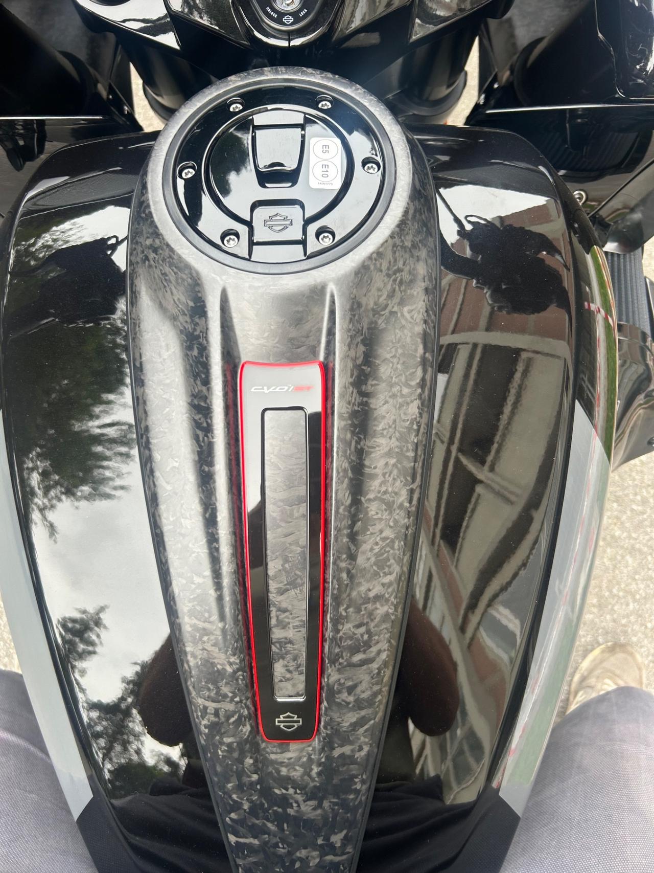Harley-davidson CVO Road Glide Road Gilde cvo st