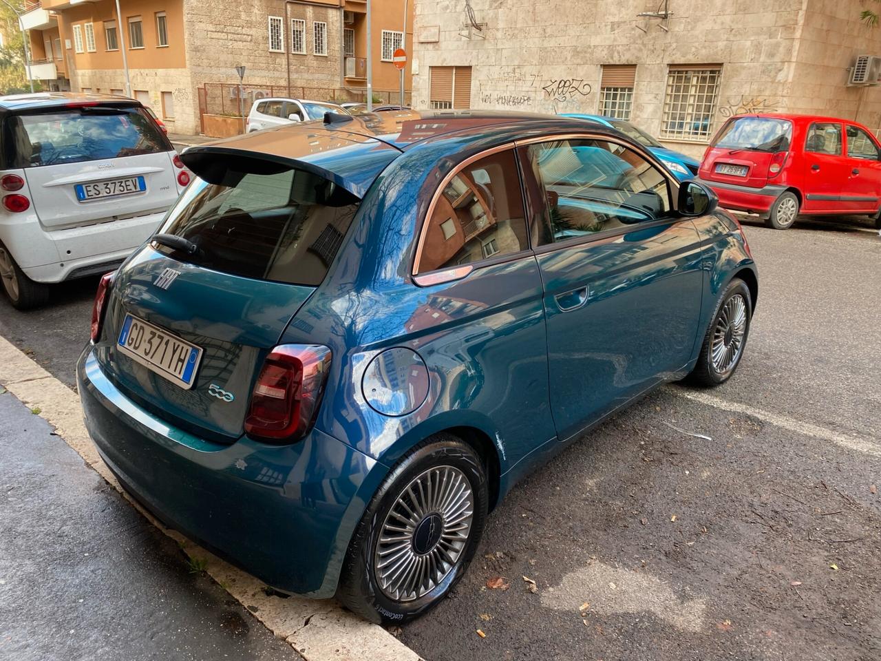 Fiat 500 500e La Prima Berlina 42 kWh