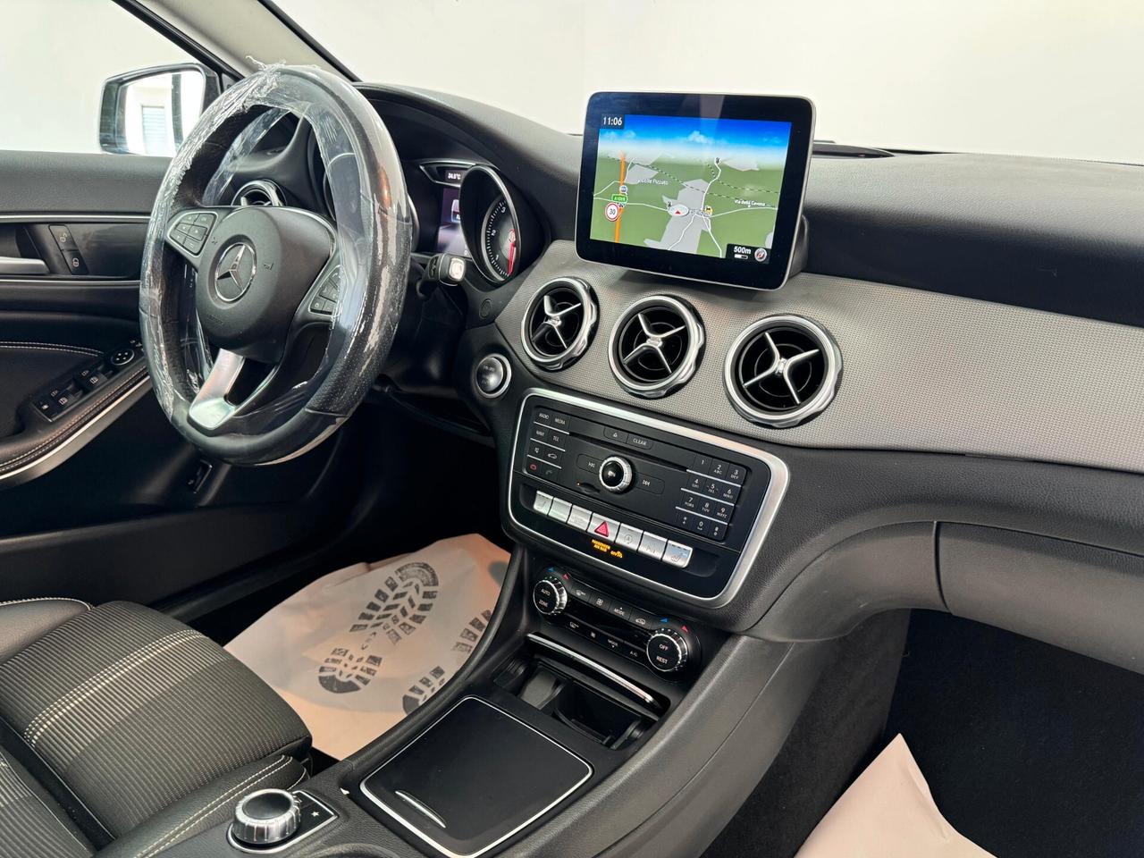 Mercedes-benz GLA 220 -AUTO- Premium-TETTO-2019
