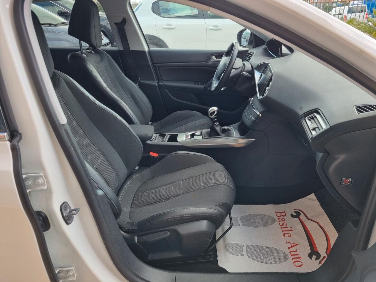 Peugeot 308 BlueHDi 120cv S&S Allure