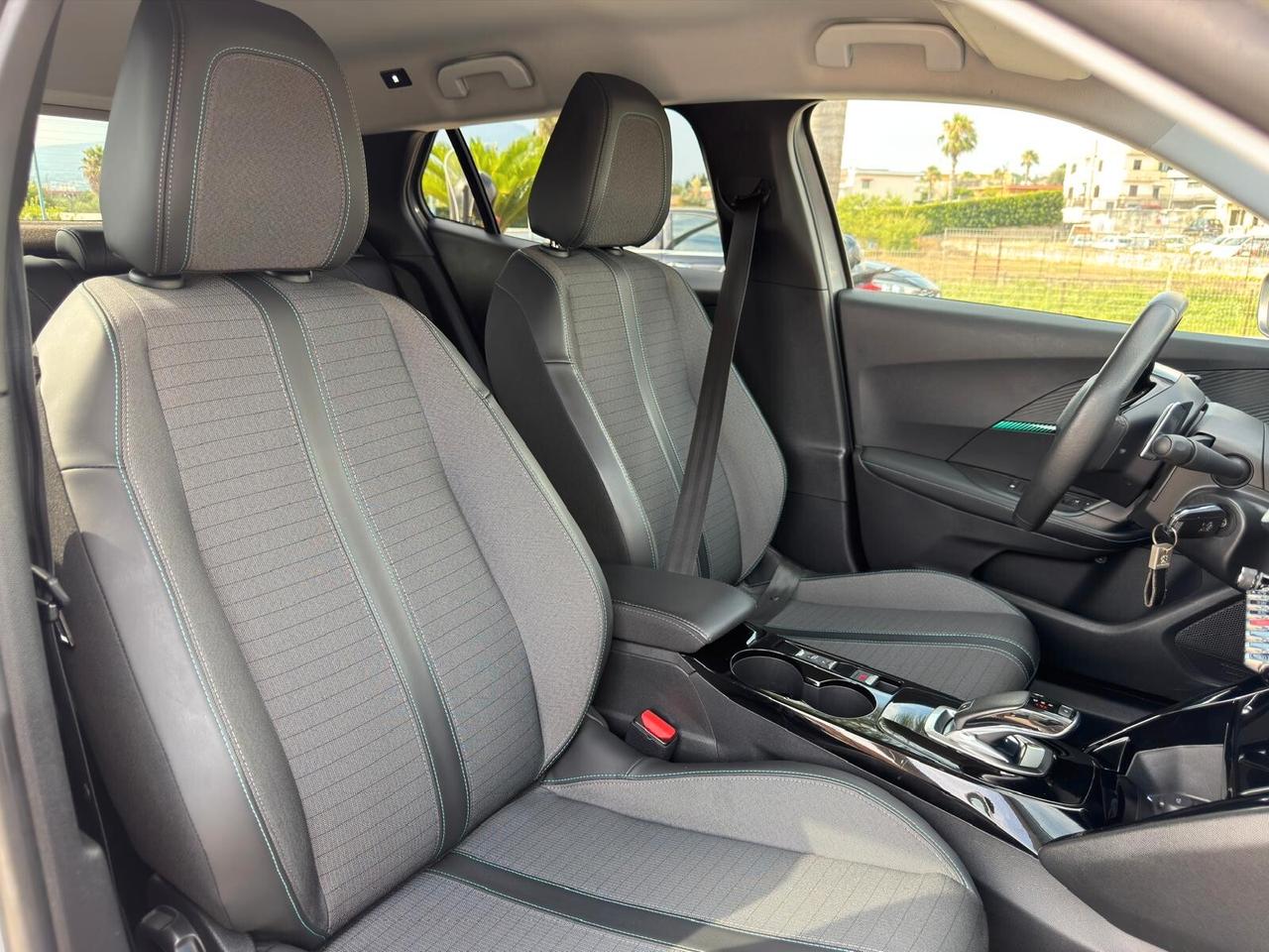 Peugeot 2008 1.5 Hdi 130cv EAT8 Allure 2022 Automatica