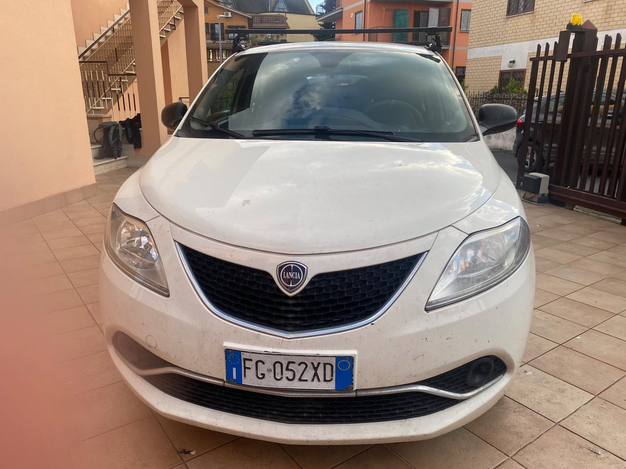 Lancia Ypsilon 1.2 69 CV 5 porte Platinum