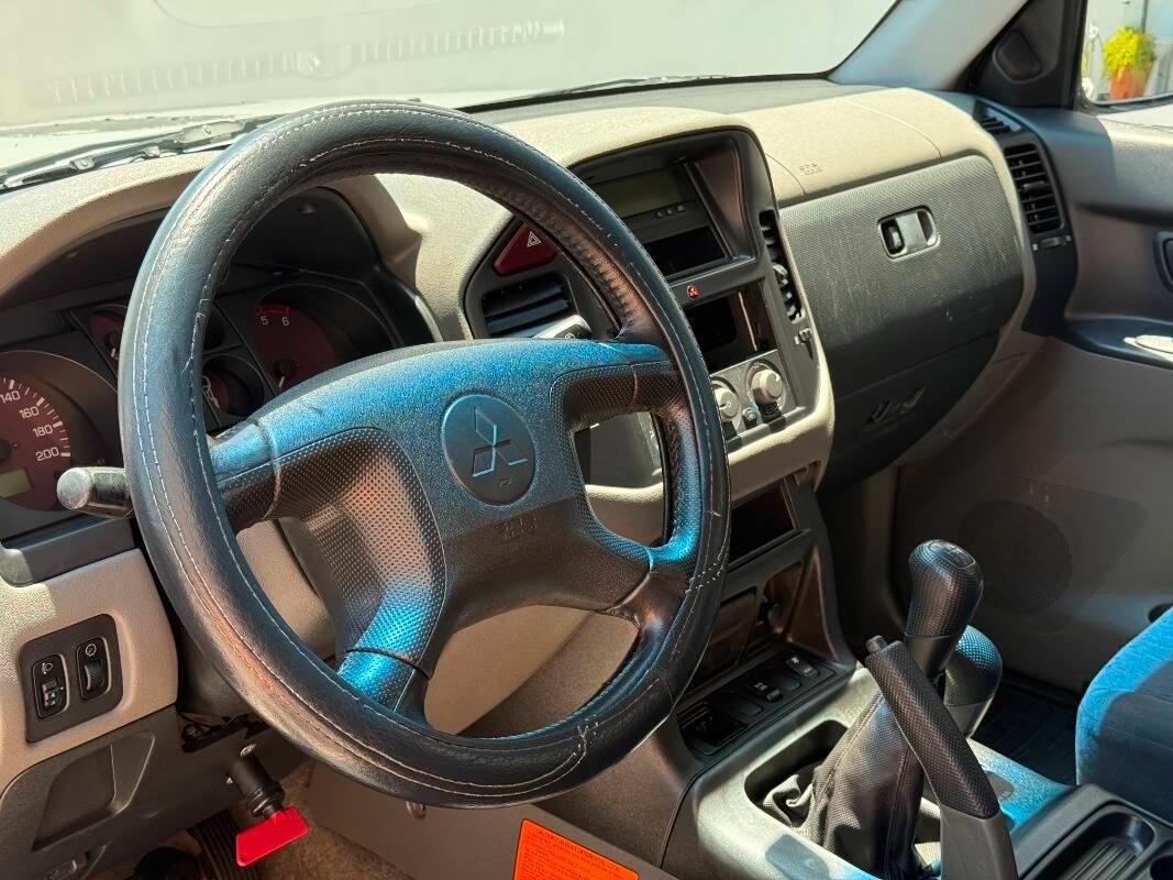Mitsubishi Pajero 5p 2.5 tdi GLS-1 115cv