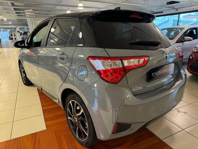 Toyota Yaris 1.5 Hybrid 5 porte Trend "Grey Edition"