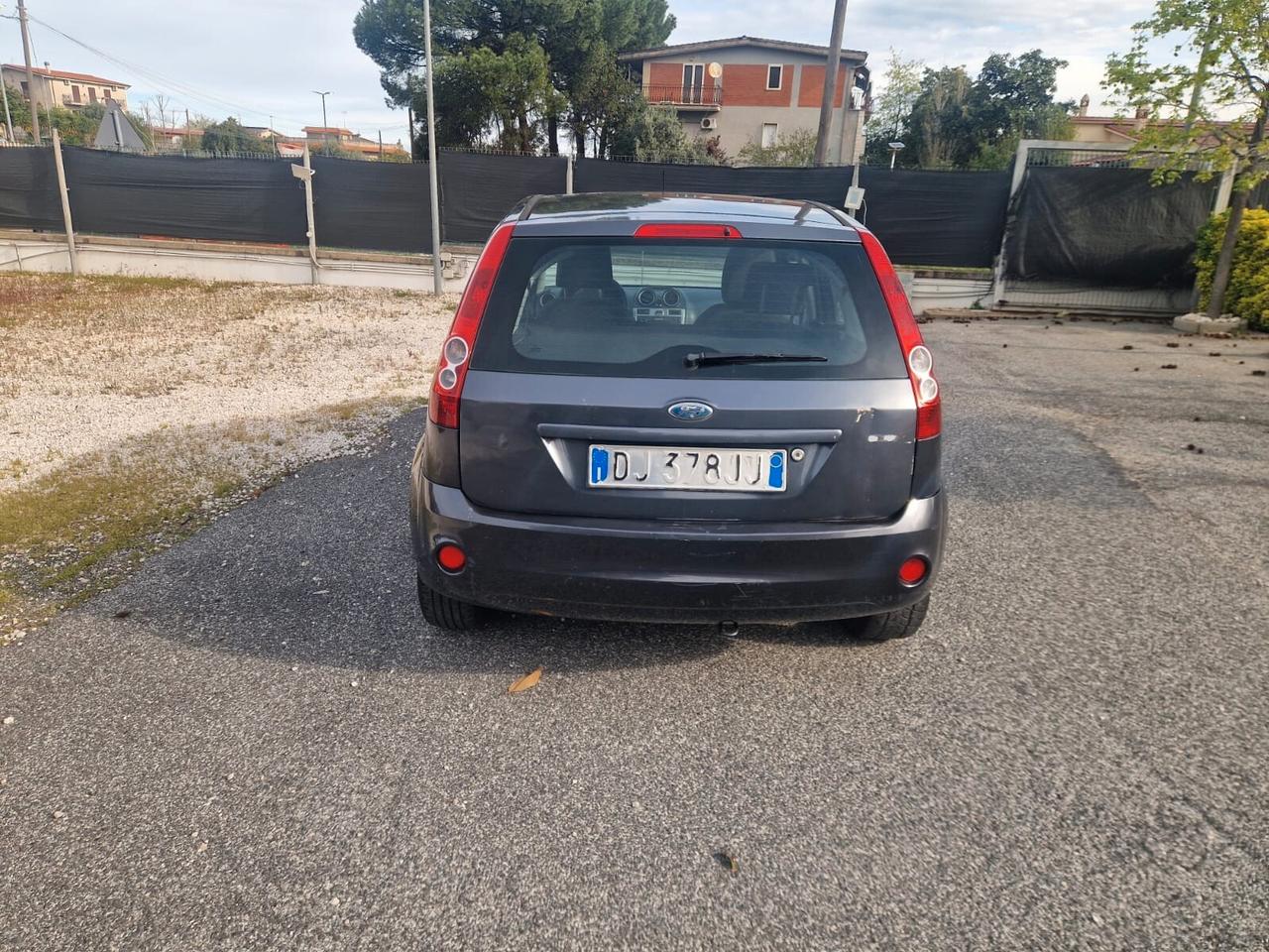 Ford Fiesta 1.2 16V 5p. Ghia