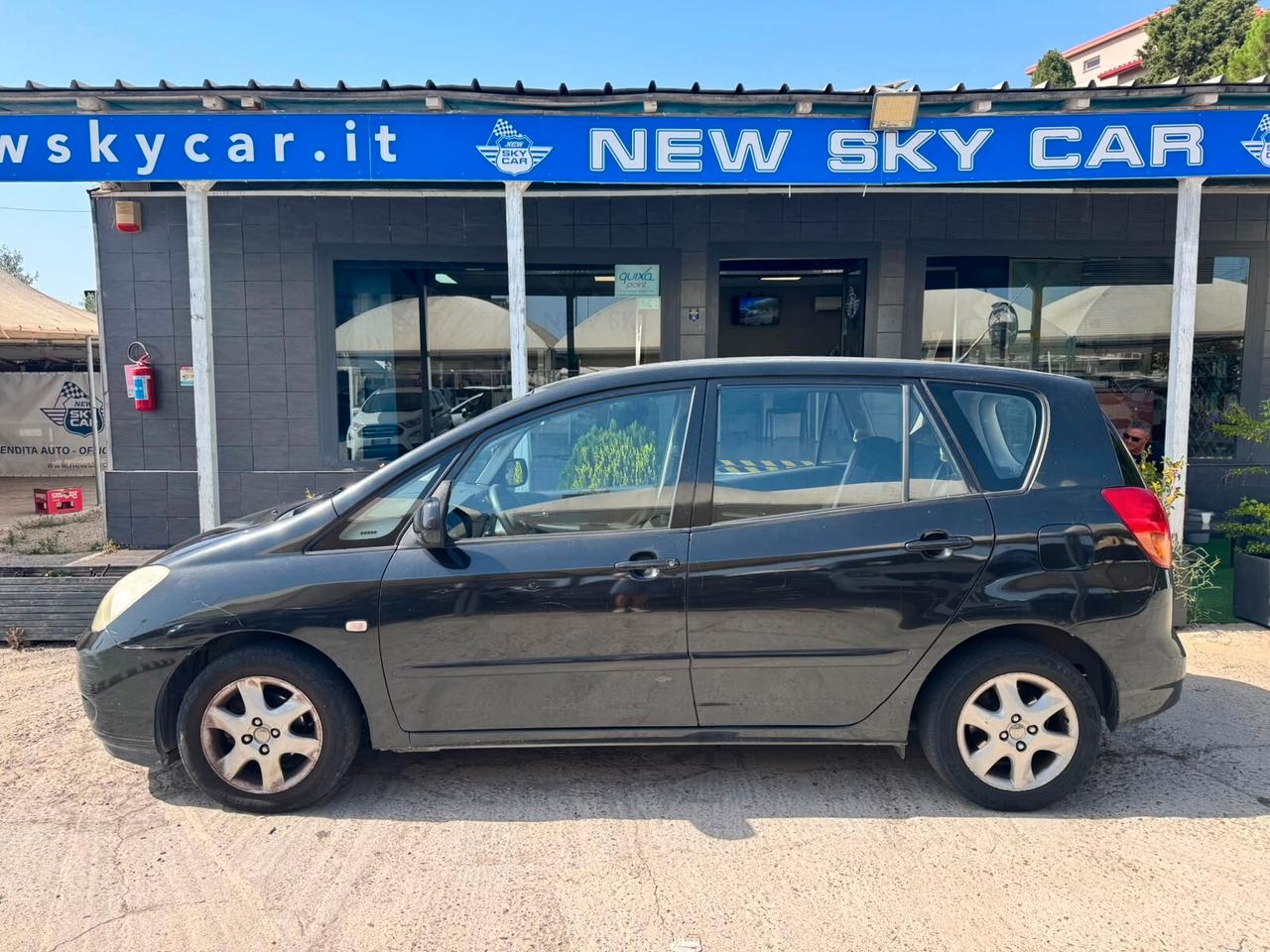 Toyota Corolla Verso 2.0 tdi D-4D