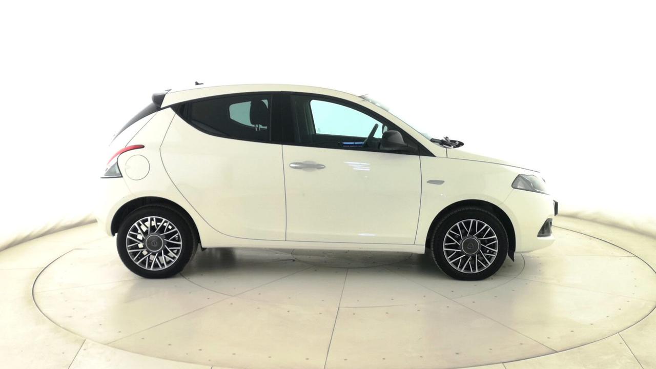 LANCIA Ypsilon III 2021 - Ypsilon 1.0 firefly hybrid Gold Plus s&s 70cv 5p.ti