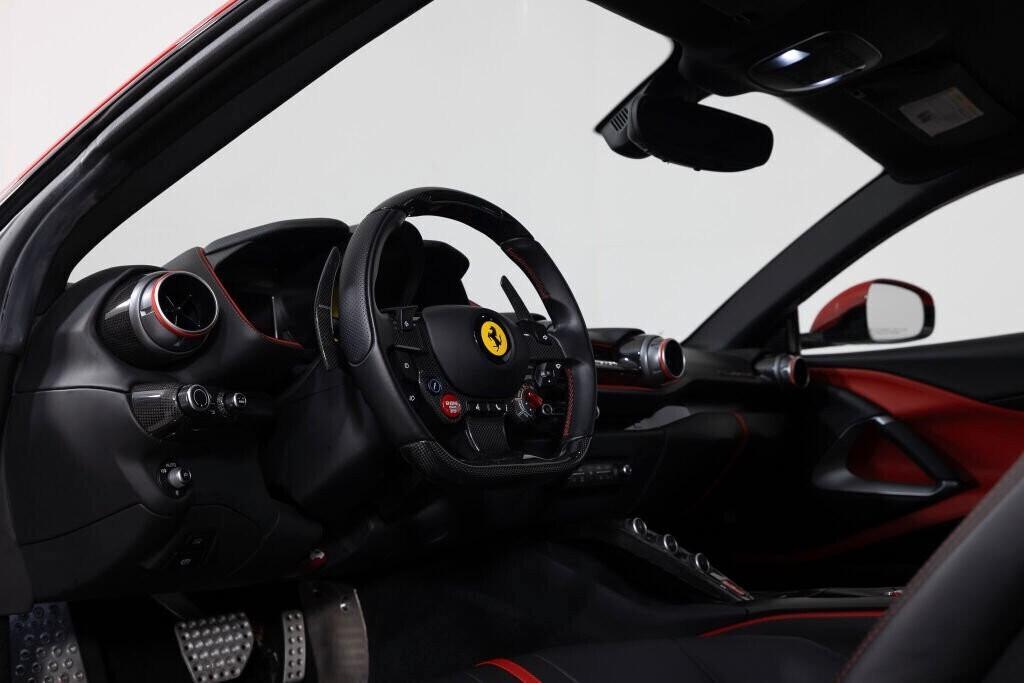 Ferrari 812 Superfast NOLEGGIO LUNGO TERMINE - LEASING FULL INCLUSIVE