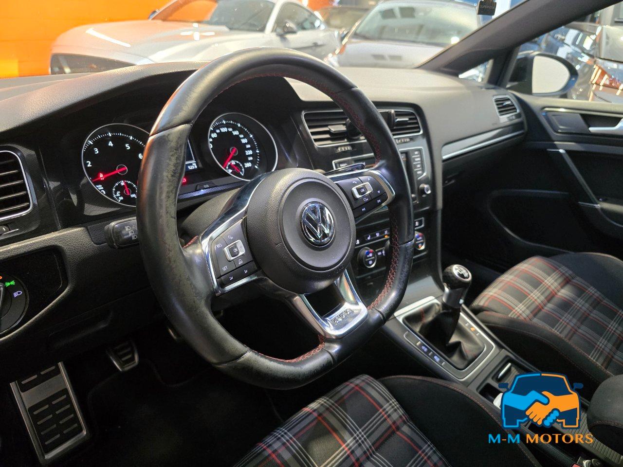 Volkswagen Golf GTI