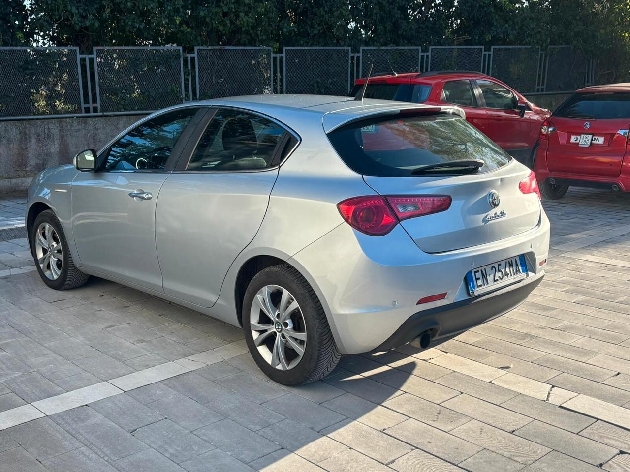 Alfa Romeo Giulietta 1.6 JTDm-2 105 CV Exclusive