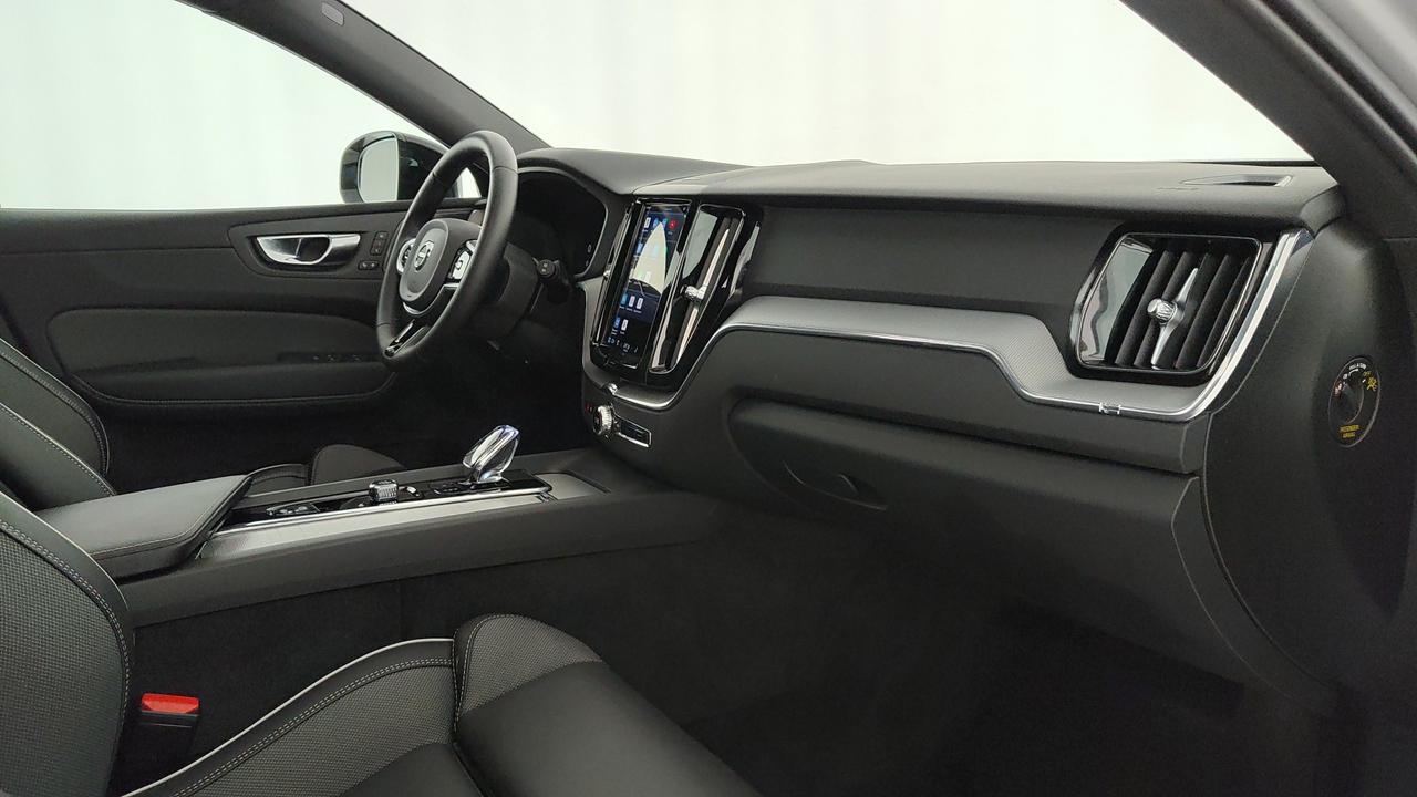 VOLVO XC60 2.0 t6 phev Plus Dark awd auto