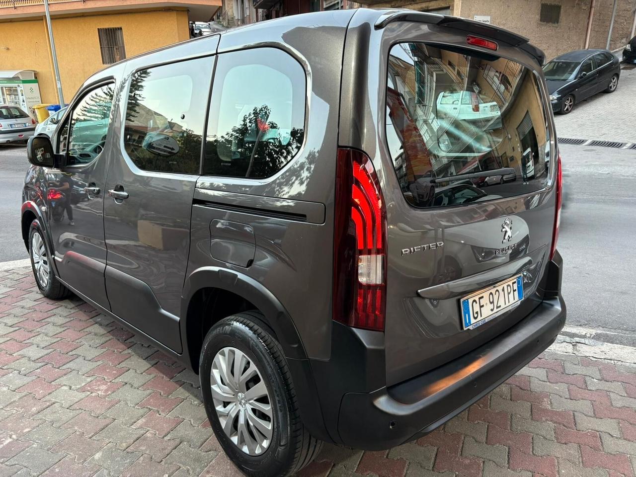 Peugeot Rifter BlueHDi 100 S&S Active Standard