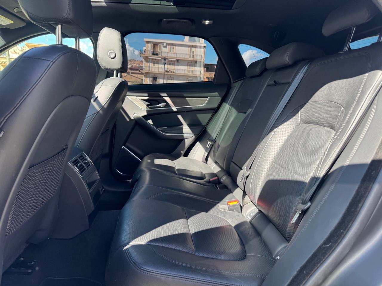 JAGUAR F-PACE 30D 300 CV MHEV R-DYNAMIC R22 TETTO FULL IVA