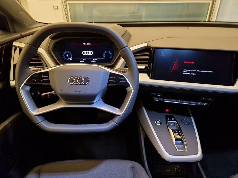 Audi Q4 e-tron Q4 e-tron Business Advanced 40 150,00 kW