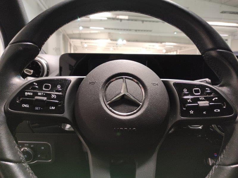 Mercedes-Benz GLA (H247) - GLA 250 Automatic Sport