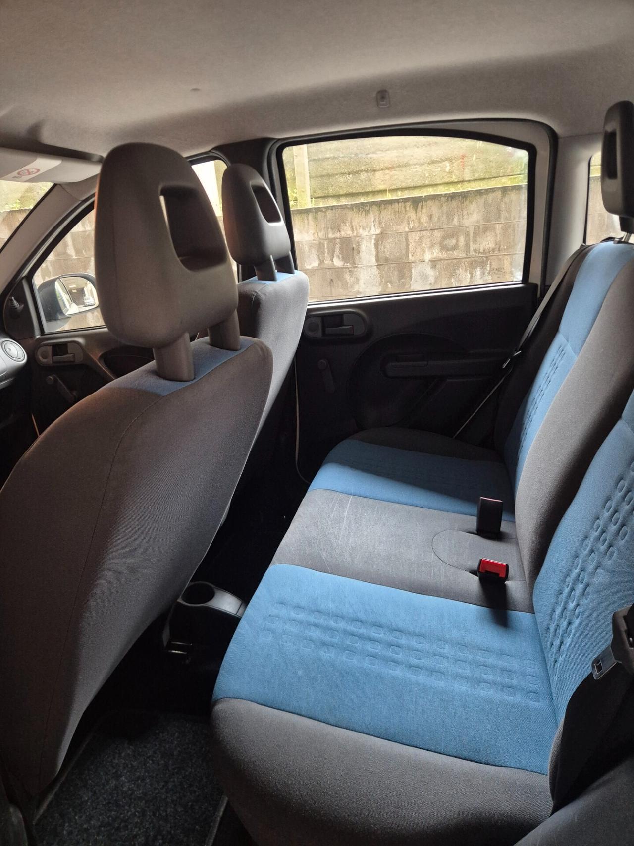 Fiat Panda 1.2 benzina euro 5 neo patentati