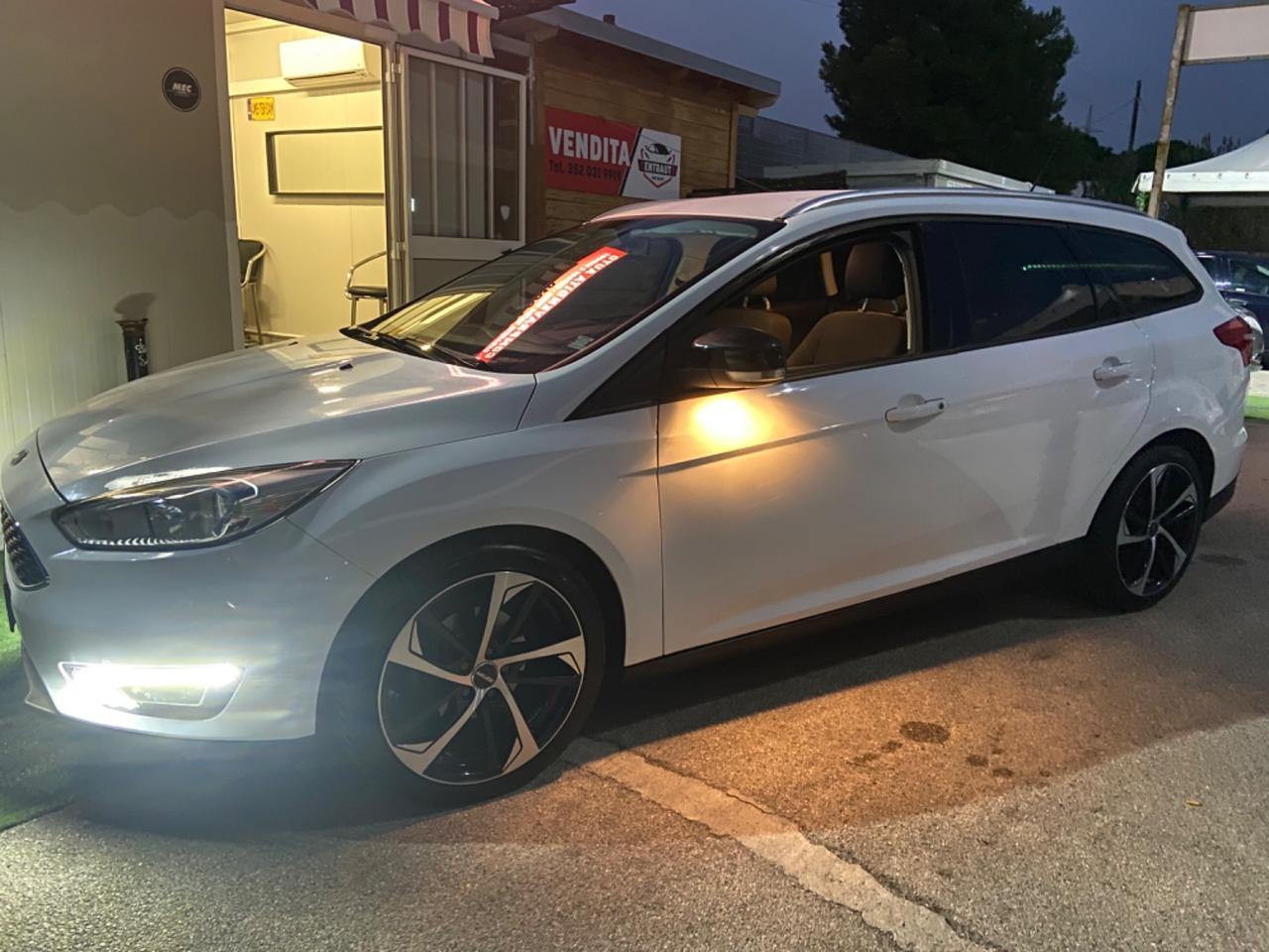 Ford Focus 1.5 TDCi 95 CV SW nuova garanzia12