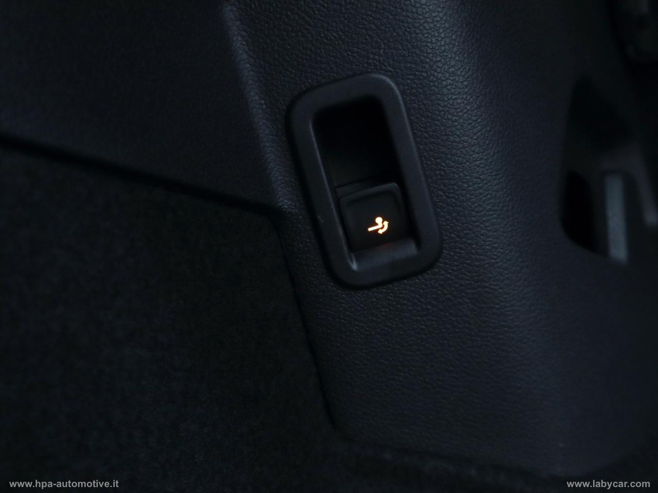 VOLKSWAGEN Golf 8 2.0TDI IQ-LIGHT FULL LED NAVI STYLE